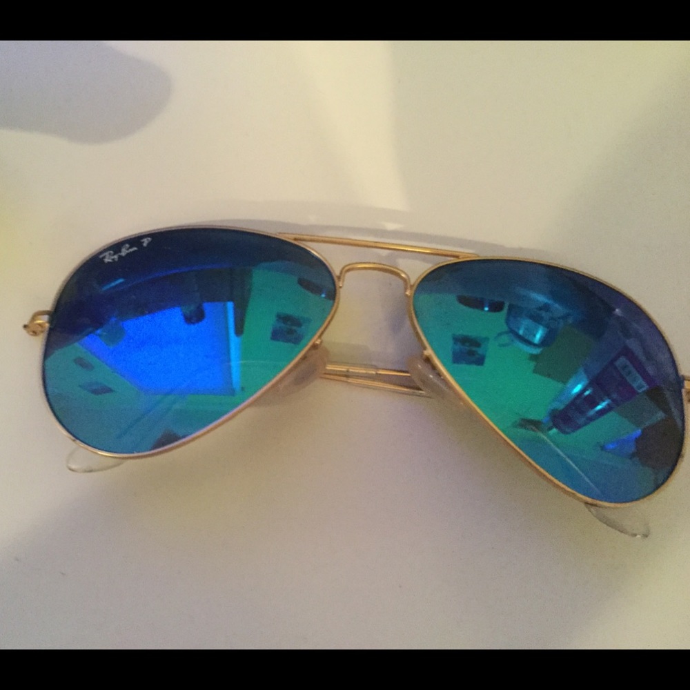 Blue polarized ray ban aviators
